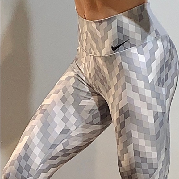Nike Pants - Nike Ten One Dri-fit Legend leggings